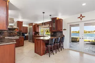 8121 SW 203rd St, Cutler Bay, FL 33189 - Photo 6