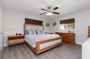 8121 SW 203rd St, Cutler Bay, FL 33189 - Photo 26