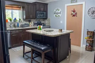 17221 NW 82nd Ave, Hialeah, FL 33015 - Photo 10