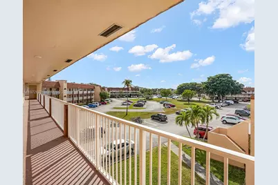 9001 Sunrise Lakes Blvd #301, Sunrise, FL 33322 - Photo 24