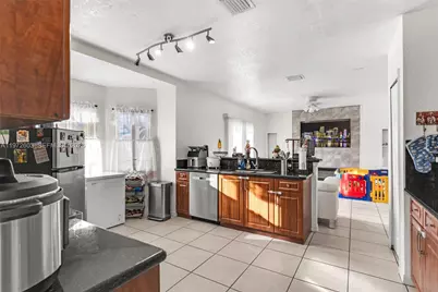 1760 NE 36th Ave, Homestead, FL 33033 - Photo 10