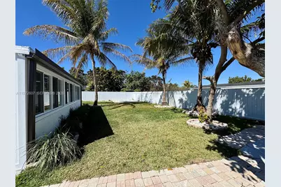 15715 SW 302nd Ter, Homestead, FL 33033 - Photo 14
