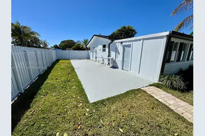 15715 SW 302nd Ter, Homestead, FL 33033 - Photo 16