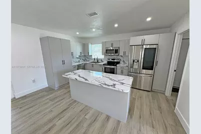 15715 SW 302nd Ter, Homestead, FL 33033 - Photo 6