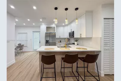 1035 NW 64th St, Miami, FL 33150 - Photo 6