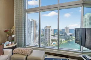 495 Brickell Ave, Miami, FL 33131 - Photo 14