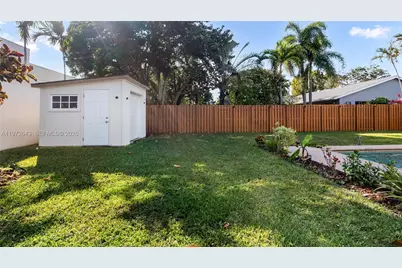 9986 NW 52nd St, Sunrise, FL 33351 - Photo 36