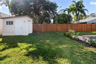 9986 NW 52nd St, Sunrise, FL 33351 - Photo 36