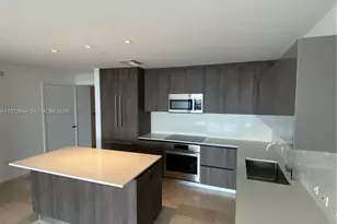 88 SW 7th St, Miami, FL 33130 - Photo 6