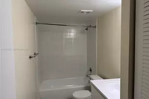 915 NW 1st Ave, Miami, FL 33136 - Photo 10