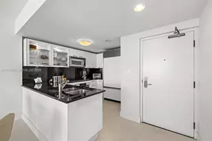 6801 Collins Ave, Miami Beach, FL 33141 - Photo 2