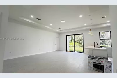 2615 68th St W, Lehigh Acres, FL 33971 - Photo 4