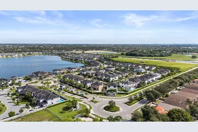 15450 NW 88th Ave, Miami Lakes, FL 33018 - Photo 36