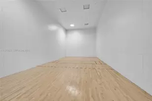 2950 NE 188th St, Aventura, FL 33180 - Photo 32