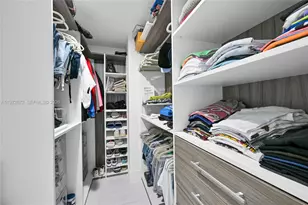 2950 NE 188th St, Aventura, FL 33180 - Photo 14