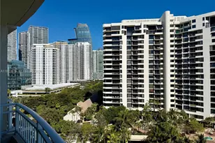 770 Claughton Island Dr, Miami, FL 33131 - Photo 2