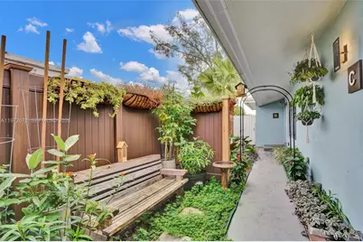 1236 NE 18th Ave, Fort Lauderdale, FL 33304 - Photo 4