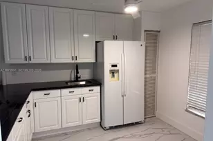 1402 NW 80th Ave, Margate, FL 33063 - Photo 2