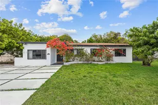 2421 NE 187th St, Miami, FL 33180 - Photo 1