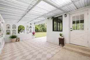 2421 NE 187th St, Miami, FL 33180 - Photo 32