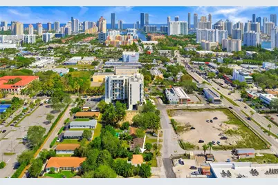 2421 NE 187th St, Miami, FL 33180 - Photo 40