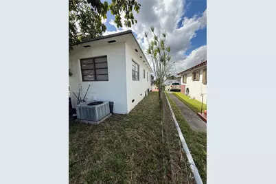 831 NW 34th Ave, Miami, FL 33125 - Photo 14