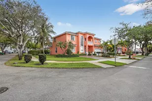 16613 NW 77th Path, Miami Lakes, FL 33016 - Photo 6