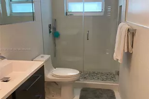 40 NW 87th Ave, Miami, FL 33172 - Photo 8