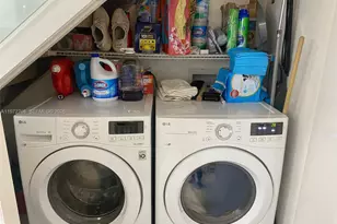 40 NW 87th Ave, Miami, FL 33172 - Photo 10