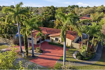 9475 SW 70th St, Miami, FL 33173 - Photo 30