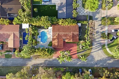 9475 SW 70th St, Miami, FL 33173 - Photo 36