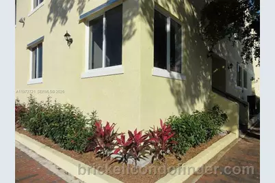 1469 SW 5th St #8, Miami, FL 33135 - Photo 1