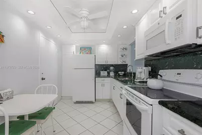 7135 Collins Ave #834, Miami Beach, FL 33141 - Photo 16