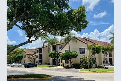 4401 W McNab Rd #11, Pompano Beach, FL 33069 - Photo 2