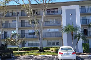 300 SW 134th Way, Pembroke Pines, FL 33027 - Photo 6