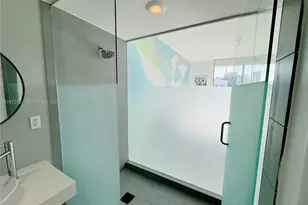 92 SW 3rd St, Miami, FL 33130 - Photo 18