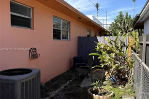 1845 NW 6th St, Miami, FL 33125 - Photo 2