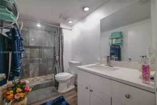 7200 Radice Ct, Lauderhill, FL 33319 - Photo 28