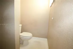 4235 N University Dr, Sunrise, FL 33351 - Photo 30