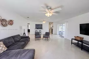 9731 Bel Aire Dr, Cutler Bay, FL 33157 - Photo 4