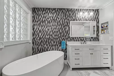 1110 Lemonwood St, Hollywood, FL 33019 - Photo 16