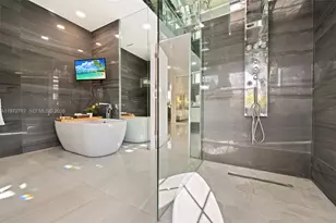 20815 NE 37th Ct, Aventura, FL 33180 - Photo 32