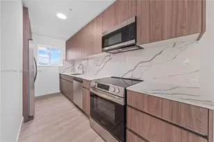 32 NW 14th Ave, Miami, FL 33125 - Photo 4