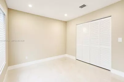 1399 NE 38th St, Oakland Park, FL 33334 - Photo 28