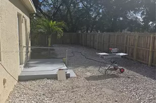 632 NW 14th Terrace, Fort Lauderdale, FL 33311 - Photo 6