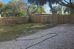 632 NW 14th Terrace, Fort Lauderdale, FL 33311 - Photo 8