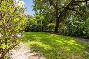 330 NE 86th St, El Portal, FL 33138 - Photo 14