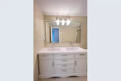 [Address not provided], Hallandale Beach, FL 33009 - Photo 8