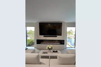 76 Isle Of Venice Dr #H, Fort Lauderdale, FL 33301 - Photo 2