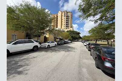 124 Mendoza Ave #2A, Coral Gables, FL 33134 - Photo 12